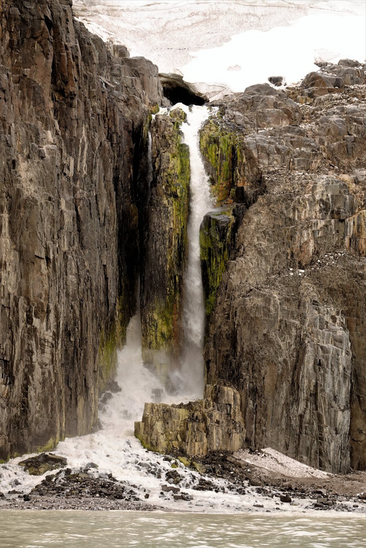 Waterfalls at Alkefjellet