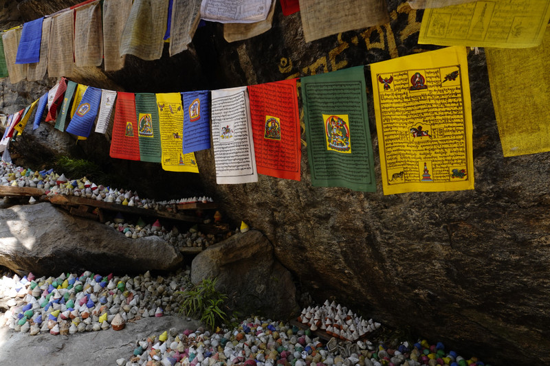 Prayer flags and offerings