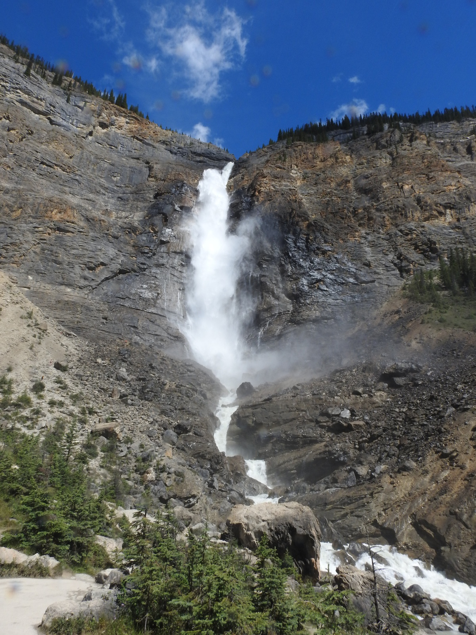 Takakkaw Falls Photo