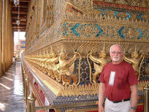 Lou at the Emerald Buddha Temple