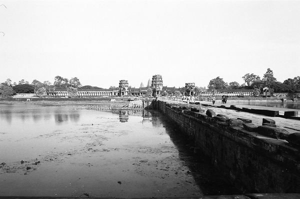 The bridge to Angkor Wat 