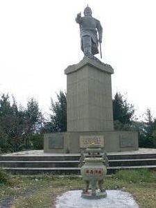 Nha Trang - Statue to Tran Hung Dao