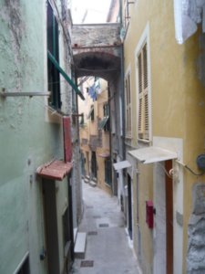 Through The Streets of  Vernazza