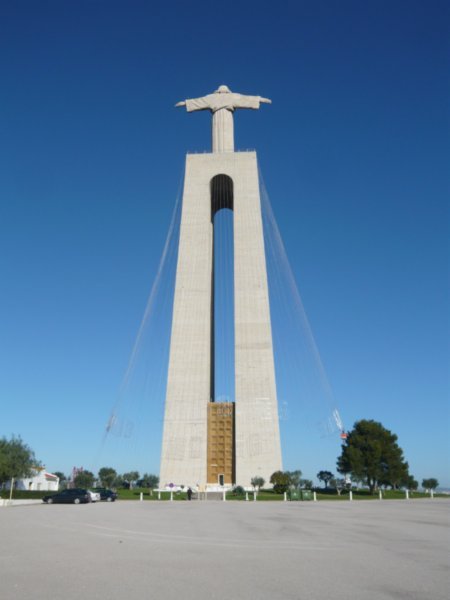 Monument To Cristo-Rei