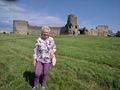 Michelle & the remains of Pevensey Castle