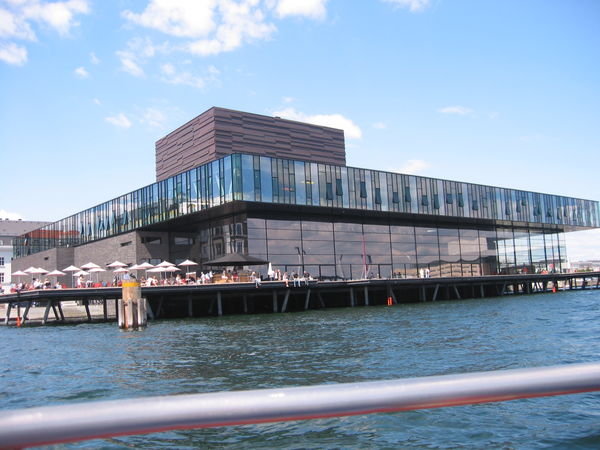 Det Kongelige Teater from the boat