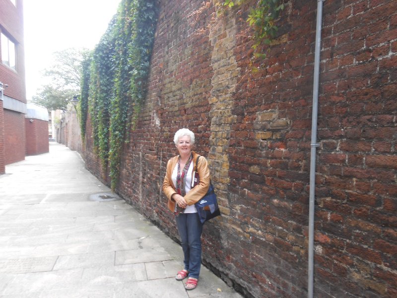 Michelle at the Marshalsea wall