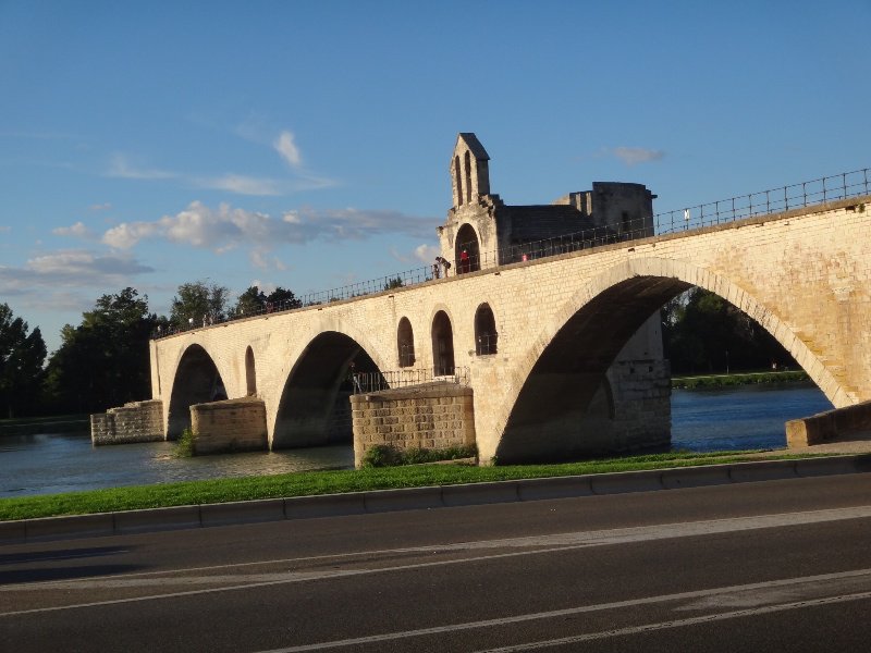 Saint- Bénezet bridge