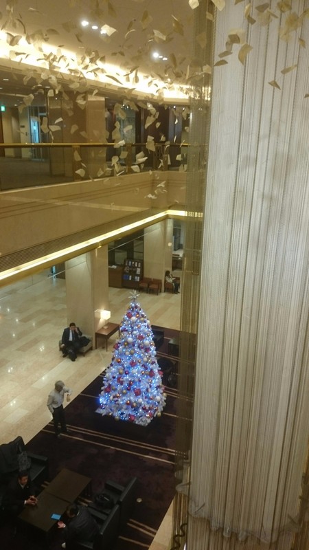 Metropolitan Hotel foyer greets us with a Christmas tree