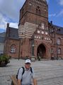 Kev in front of Roskilde Town Hall