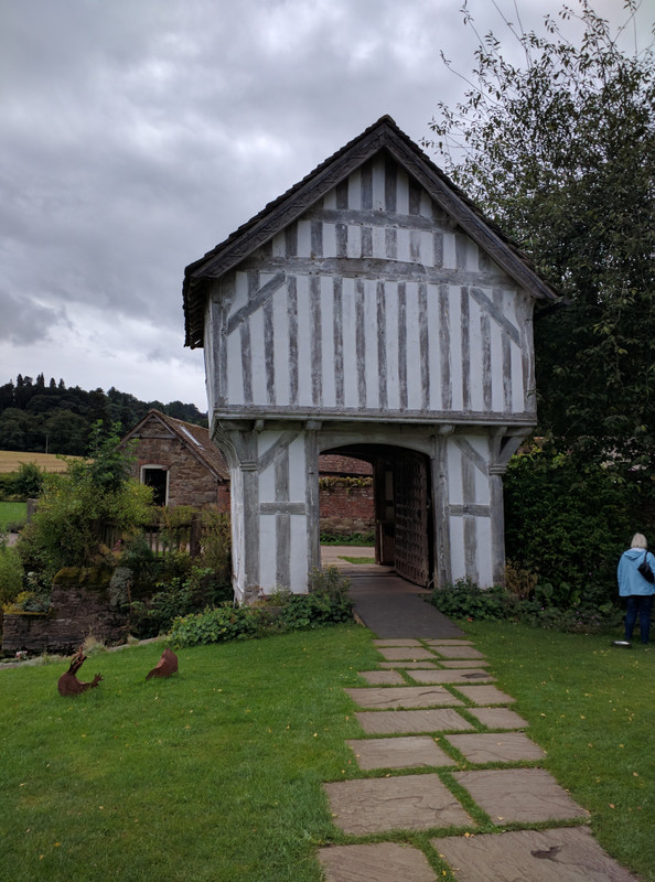The Gatehouse from the Manor House