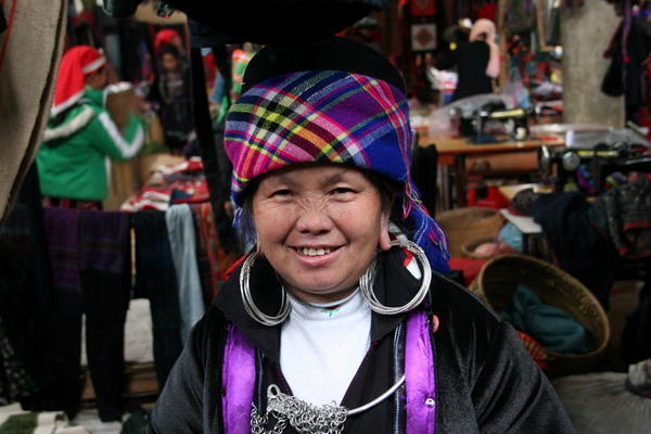 Hmong market woman