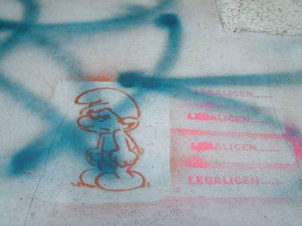 Angry Smurf gets out trumped by Tagger Smurf