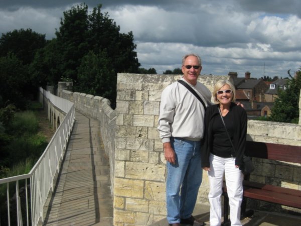 Tome & Jackie walk the wall