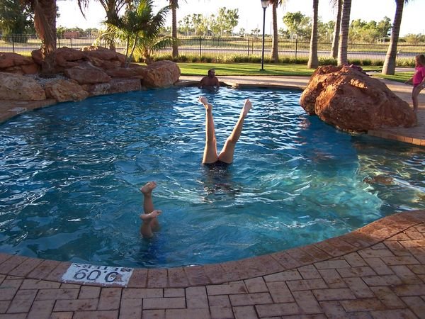 Synchronised Swimmers 'Tahlia and Kianna'