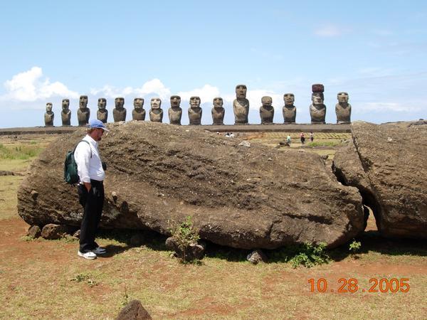 Ron, a broken moai, the 15