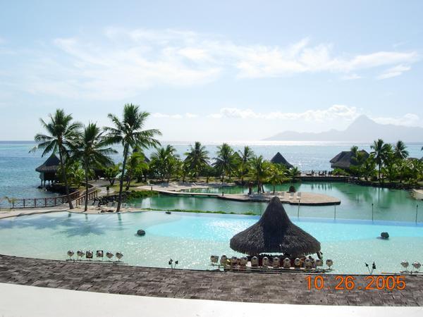 Pool and beach at the Intercontinental Hotel in Pape'ete