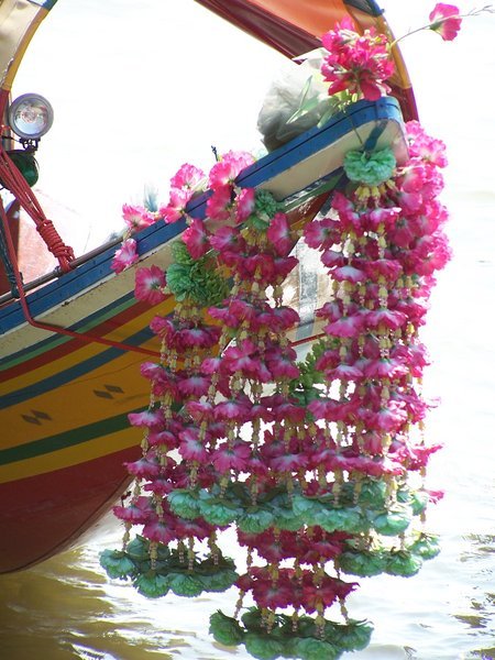 Long tail boat decorations