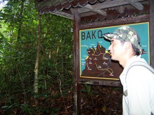 Steven, our guide and the Bako trail map