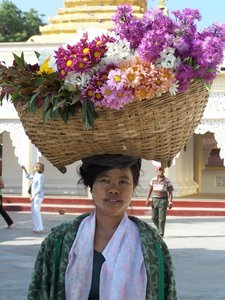 Shwezigon flower seller