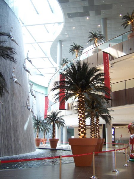 Dubai Mall fountain