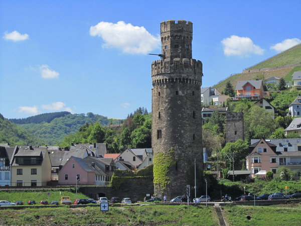 Guard tower in the village of Oberwesel