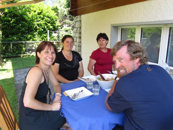 Lunch with Simone, Vivi, and Carolina 