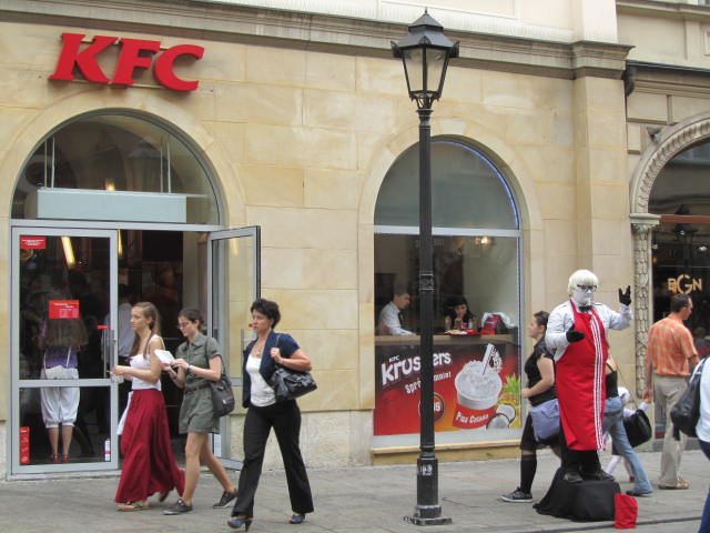 KFC"s own living statue of the Colonel