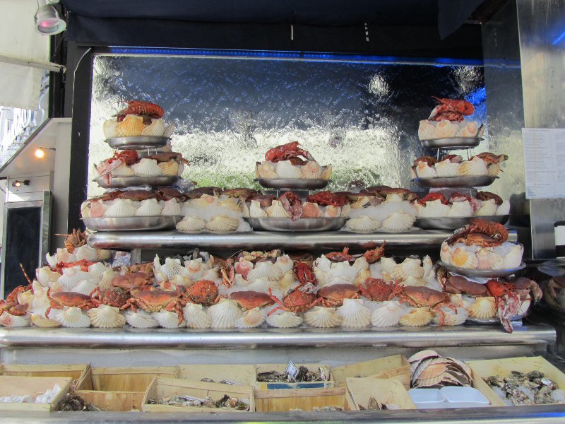 Seafood display in front of a restaurant on Ile St. Louis