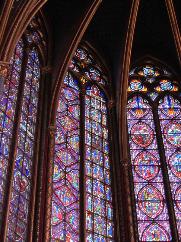 Sainte Chapelle's stained glass panels