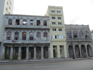 Typical example of the crumbling buildings beside the restored buildings.
