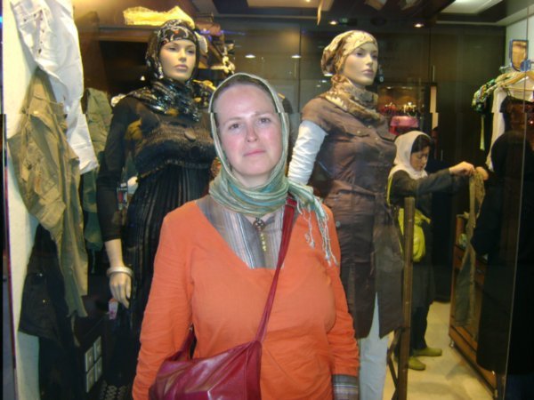 Me in the mall, Shiraz