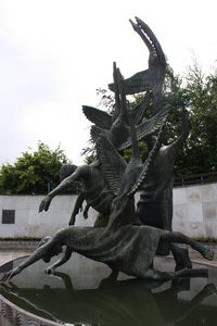 Children of Lir Statue