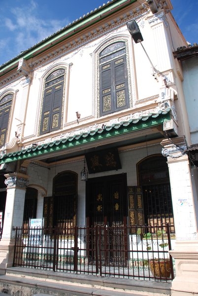 Beautifully Restored Chinese Style House