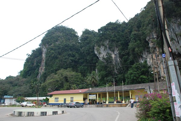 Gua Mustang Town Train Station