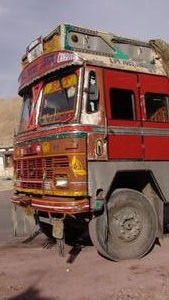 An interesting painted lorry on the way to Leh.