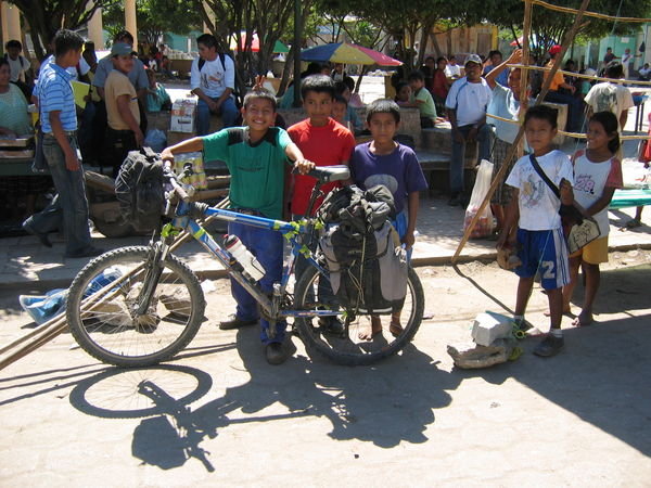 Guatemalan kids, La Tinta