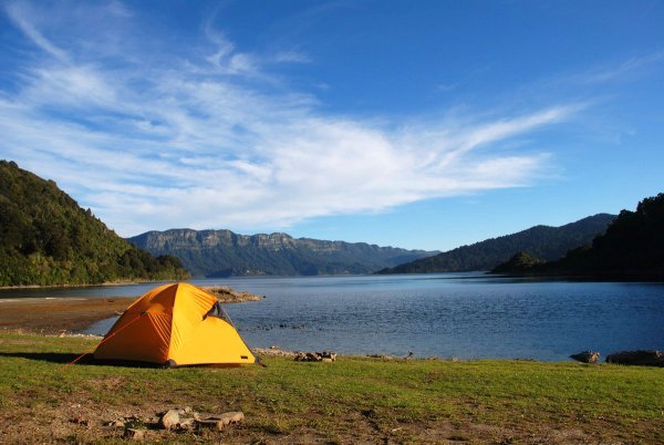 camp at lake waikaremoana
