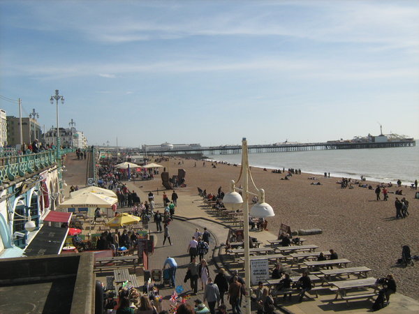 Beach towards Brighton Pier