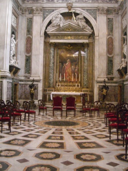 A side chapel in San Giovanni