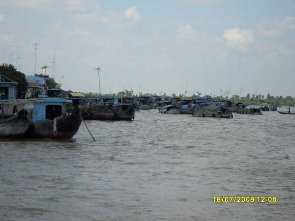 Mekong Floating Market 