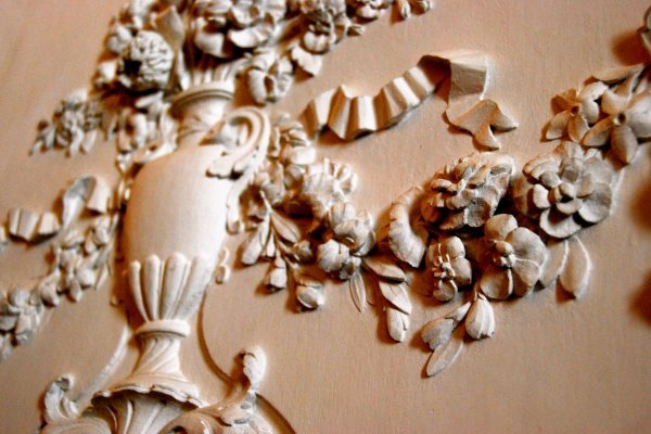 intricate wall carvings