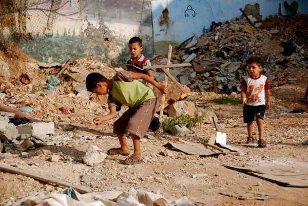 kids playing in Dheisheh
