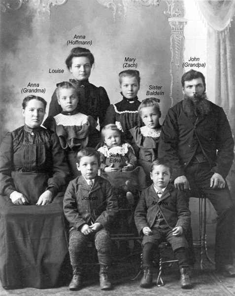Polt Family Photo - taken in 1905