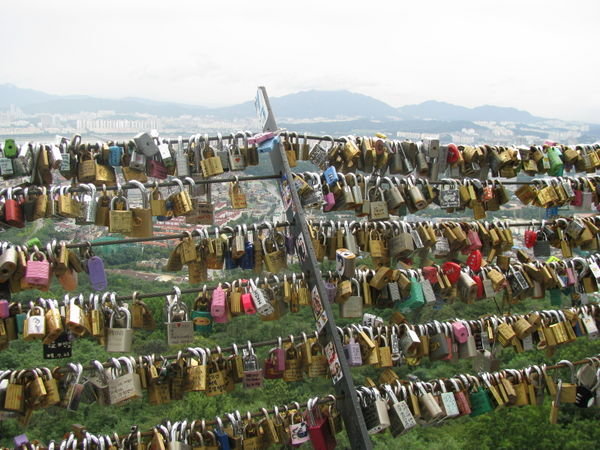 Korean Tradition:There were thousands of locks everywere