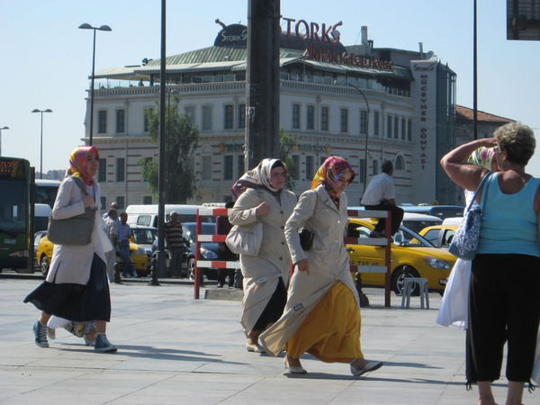 Ladies in square, Istanbul