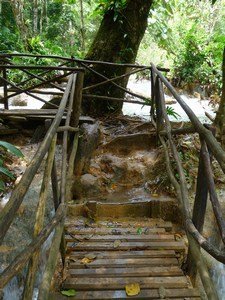 Luang Prabang: the trail to the waterfalls