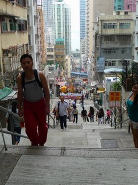 streets in HK can be cRaZy