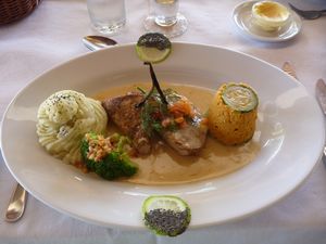 Tuna steak at The Havanah - exquisite