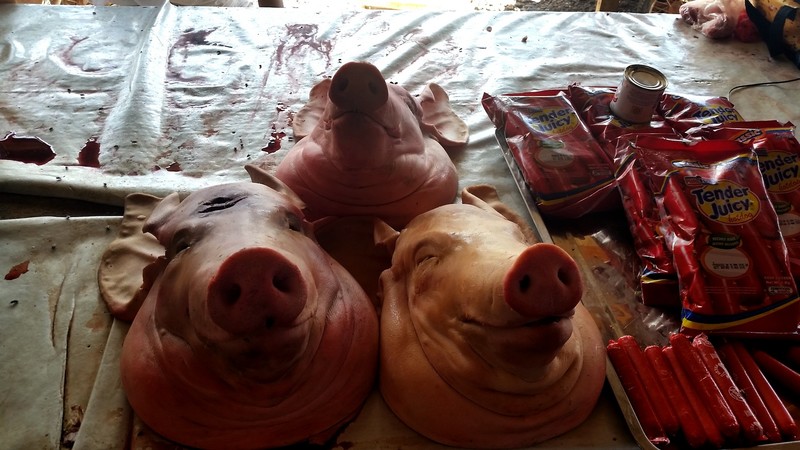 Three little pigs went to market.